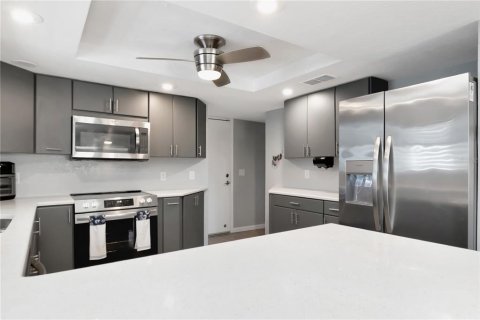 House in Hudson, Florida 2 bedrooms, 125.79 sq.m. № 2121247 - photo 17