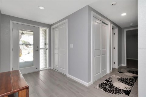 House in Hudson, Florida 2 bedrooms, 125.79 sq.m. № 2121247 - photo 4
