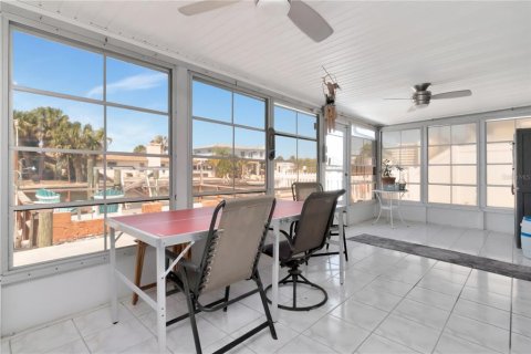 House in Hudson, Florida 2 bedrooms, 125.79 sq.m. № 2121247 - photo 21