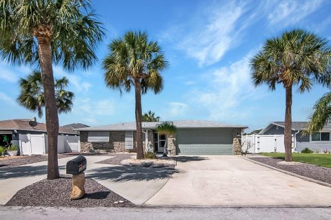 Casa en Hudson, Florida 2 dormitorios, 125.79 m2 № 2121247
