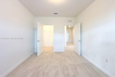 Снять в аренду таунхаус в Хомстед, Флорида 4 спальни, № 1982146 - фото 26