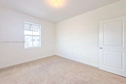 Снять в аренду таунхаус в Хомстед, Флорида 4 спальни, № 1982146 - фото 23