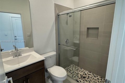 Снять в аренду таунхаус в Хомстед, Флорида 4 спальни, № 1982146 - фото 7