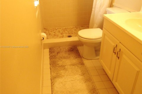 House in Cutler Bay, Florida 4 bedrooms, 179.3 sq.m. № 1807156 - photo 7