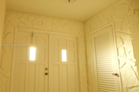 House in Cutler Bay, Florida 4 bedrooms, 179.3 sq.m. № 1807156 - photo 3