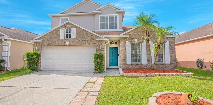 House in Orlando, Florida 4 bedrooms, 196.49 sq.m. № 1902416