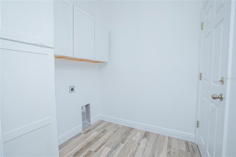 Casa en venta en Orlando, Florida, 4 dormitorios, 196.49 m2 № 1902416 - foto 30