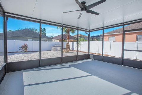 Casa en venta en Orlando, Florida, 4 dormitorios, 196.49 m2 № 1902416 - foto 3