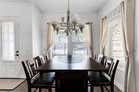 Touwnhouse à vendre à Kissimmee, Floride: 4 chambres, 182.92 m2 № 1847810 - photo 4