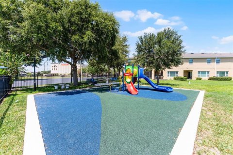 Touwnhouse à vendre à Kissimmee, Floride: 4 chambres, 182.92 m2 № 1847810 - photo 29