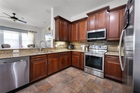Touwnhouse à vendre à Kissimmee, Floride: 4 chambres, 182.92 m2 № 1847810 - photo 6