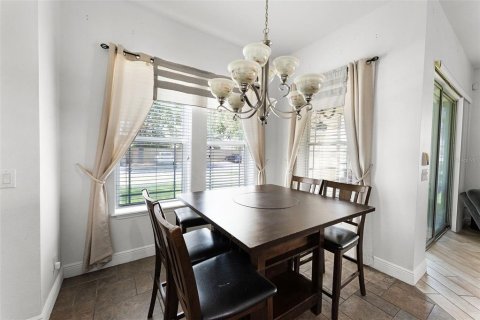 Touwnhouse à vendre à Kissimmee, Floride: 4 chambres, 182.92 m2 № 1847810 - photo 3