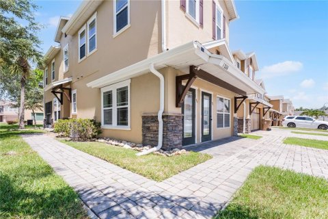 Touwnhouse à vendre à Kissimmee, Floride: 4 chambres, 182.92 m2 № 1847810 - photo 2