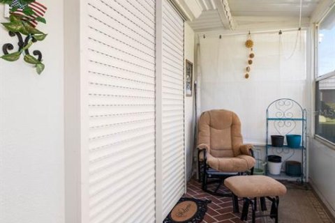 Condo in Sun City Center, Florida, 1 bedroom № 2114134 - photo 21