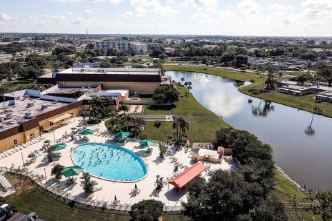 Condo in Sun City Center, Florida, 1 bedroom № 2114134 - photo 30