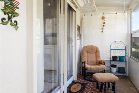 Condo in Sun City Center, Florida, 1 bedroom № 2114134 - photo 20