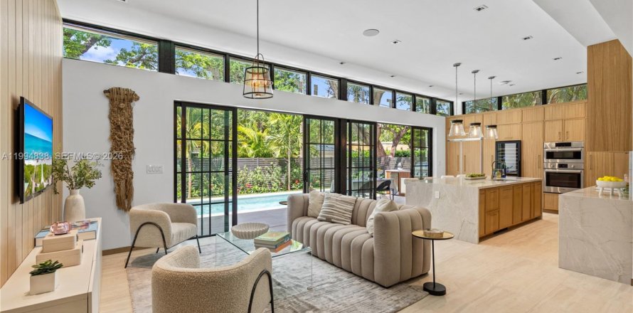 Villa ou maison à Miami Shores, Floride 4 chambres, 294.31 m2 № 2058487