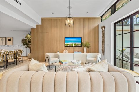 Villa ou maison à vendre à Miami Shores, Floride: 4 chambres, 294.31 m2 № 2058487 - photo 8