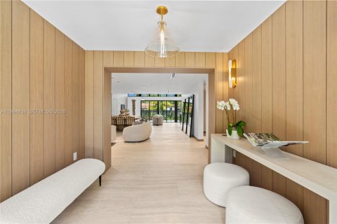 Villa ou maison à vendre à Miami Shores, Floride: 4 chambres, 294.31 m2 № 2058487 - photo 2