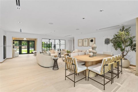 Villa ou maison à vendre à Miami Shores, Floride: 4 chambres, 294.31 m2 № 2058487 - photo 24
