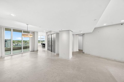Condo in Highland Beach, Florida, 3 bedrooms  № 2147048 - photo 25