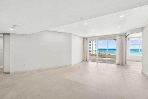 Condo in Highland Beach, Florida, 3 bedrooms  № 2147048 - photo 24