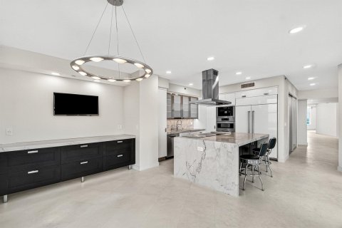 Condo in Highland Beach, Florida, 3 bedrooms  № 2147048 - photo 8