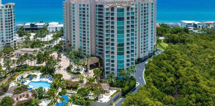 Condo in Highland Beach, Florida, 3 bedrooms  № 2147048