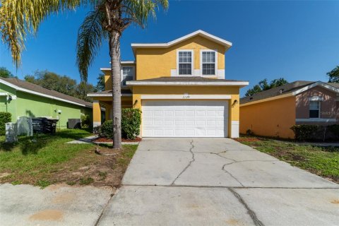 House in Davenport, Florida 4 bedrooms, 139.54 sq.m. № 1792990 - photo 1