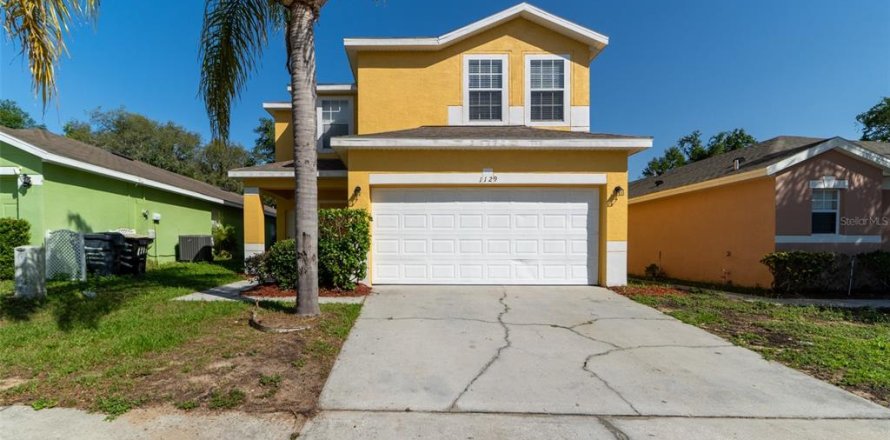 House in Davenport, Florida 4 bedrooms, 139.54 sq.m. № 1792990