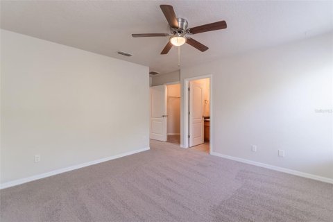 House in Davenport, Florida 4 bedrooms, 139.54 sq.m. № 1792990 - photo 21