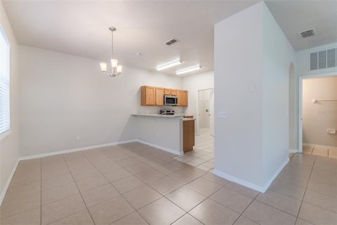 House in Davenport, Florida 4 bedrooms, 139.54 sq.m. № 1792990 - photo 7