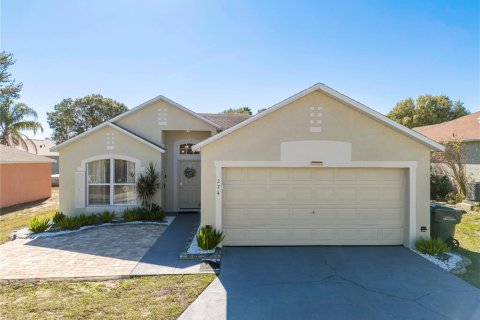 House in Davenport, Florida 4 bedrooms, 137.5 sq.m. № 2110863