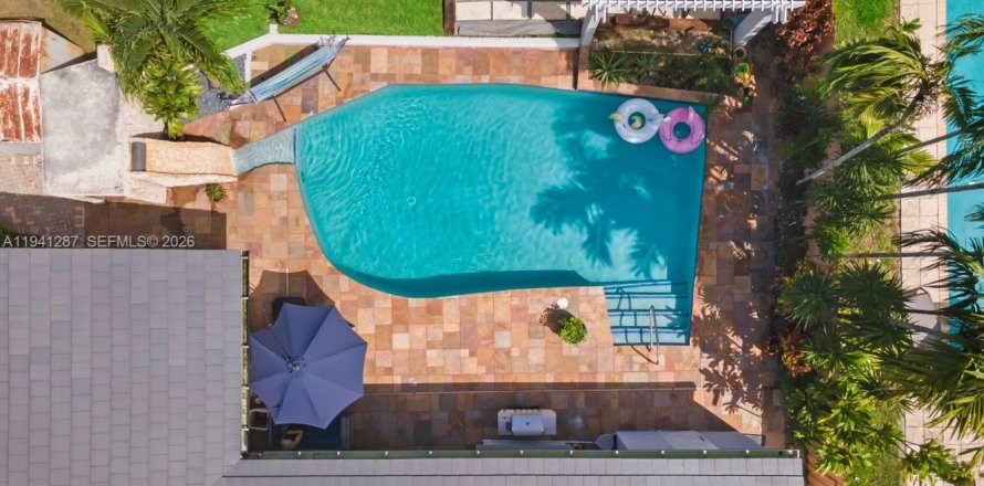 Villa ou maison à North Miami Beach, Floride 4 chambres, 224.54 m2 № 1999000