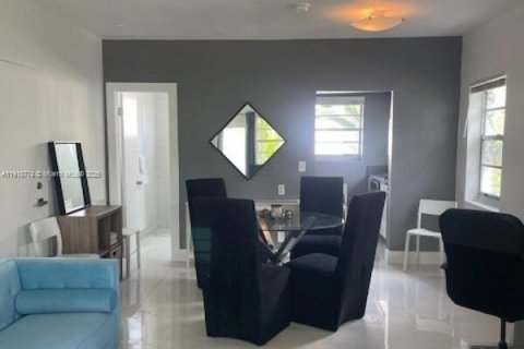 Copropriété à louer à Miami Beach, Floride: 46.73 m2 № 1972109 - photo 10
