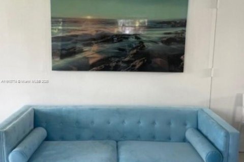 Copropriété à louer à Miami Beach, Floride: 46.73 m2 № 1972109 - photo 2