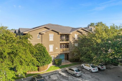 Condominio en venta en Lake Mary, Florida, 1 dormitorio, 88.35 m2 № 1544467 - foto 2