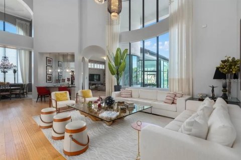Купить виллу или дом в Уиндермир, Флорида 8 комнат, 498.14м2, № 2322432 - фото 9