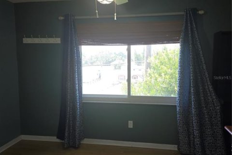 Condo in Kenneth City, Florida, 2 bedrooms № 2199846 - photo 8