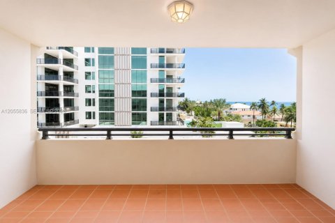 Condo in Pompano Beach, Florida, 2 bedrooms № 2269154 - photo 21