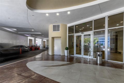 Condominio en venta en Miami, Florida, 2 dormitorios, 97.36 m2 № 2027724 - foto 26