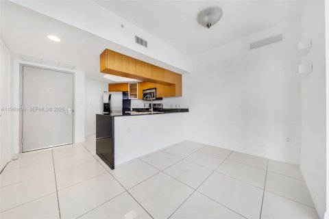 Condominio en venta en Miami, Florida, 2 dormitorios, 97.36 m2 № 2027724 - foto 9