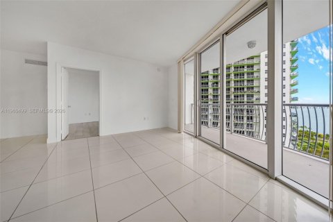 Condominio en venta en Miami, Florida, 2 dormitorios, 97.36 m2 № 2027724 - foto 6