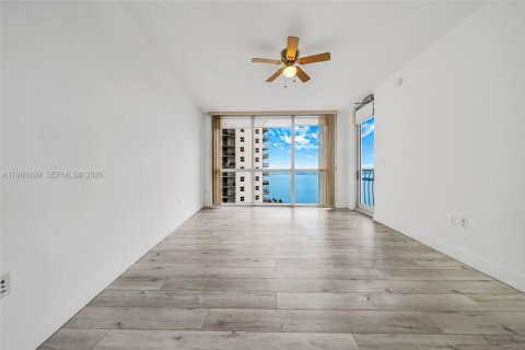 Condominio en venta en Miami, Florida, 2 dormitorios, 97.36 m2 № 2027724 - foto 18