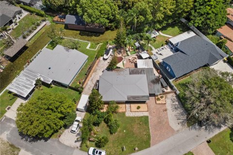 Villa ou maison à vendre à Belle Isle, Floride: 3 chambres, 155.61 m2 № 2339599 - photo 4