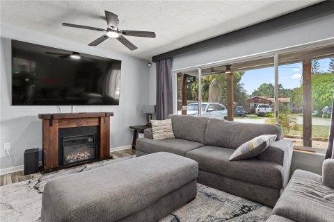 Villa ou maison à vendre à Belle Isle, Floride: 3 chambres, 155.61 m2 № 2339599 - photo 7