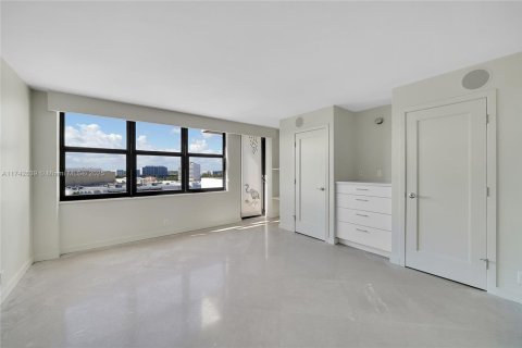 Condominio en venta en Fort Lauderdale, Florida, 2 dormitorios, 150.5 m2 № 1711720 - foto 26