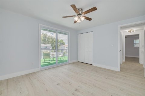House in Seminole, Florida 4 bedrooms, 180.51 sq.m. № 1884640 - photo 29