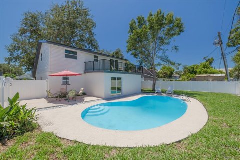 House in Seminole, Florida 4 bedrooms, 180.51 sq.m. № 1884640 - photo 20