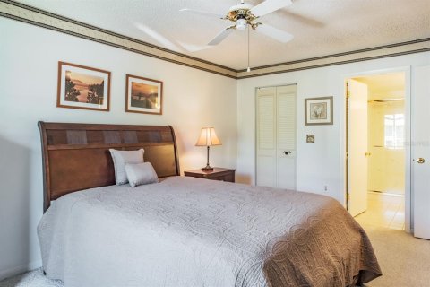 Condo in Tarpon Springs, Florida, 2 bedrooms  № 1734009 - photo 24